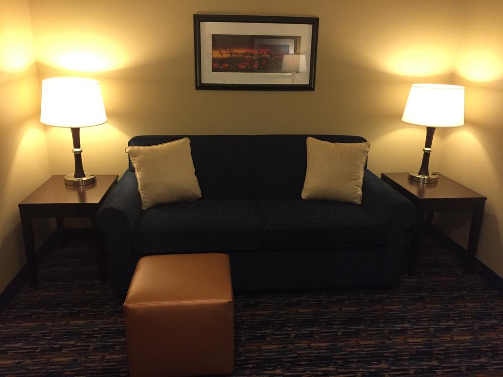 Grandstay Hotel & Suites Mount Horeb - Madison Room photo