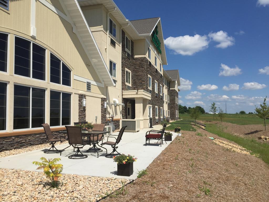 Grandstay Hotel & Suites Mount Horeb - Madison Exterior photo